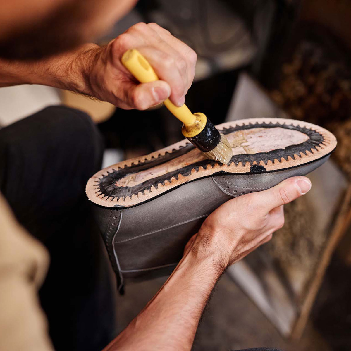 Schuh wird repariert